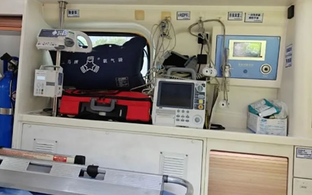 5G智慧急救车的特点有哪些？ 智能急救系统/急救车载监护天荣医疗告诉你的事！