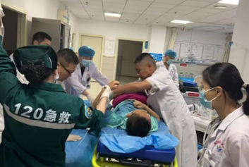 急诊急救信息化系统/数字120天荣医疗-23分钟生死时速！湘阴5G智慧急救为生命“加速度”