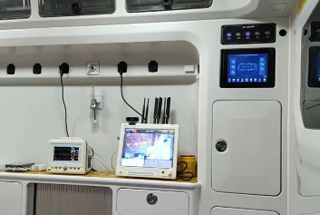 病人定位系统/院前院内协同救治天荣医疗-闹市街头突发险情，陌生援手点亮生命希望 —— 一场与时间赛跑的暖心救援