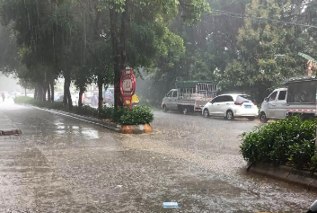 5G急救系统/120急救转运监护天荣医疗-台风过境风雨骤至，平安为先！